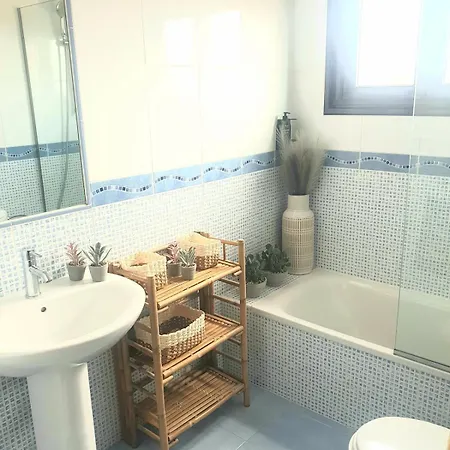 Prázdninový dům Wind Sheltered, Big Chill Out,3 Rooms,2 Bath Majanicho