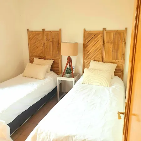 Wind Sheltered, Big Chill Out,3 Rooms,2 Bath Majanicho