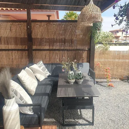 Prázdninový dům Wind Sheltered, Big Chill Out,3 Rooms,2 Bath Majanicho