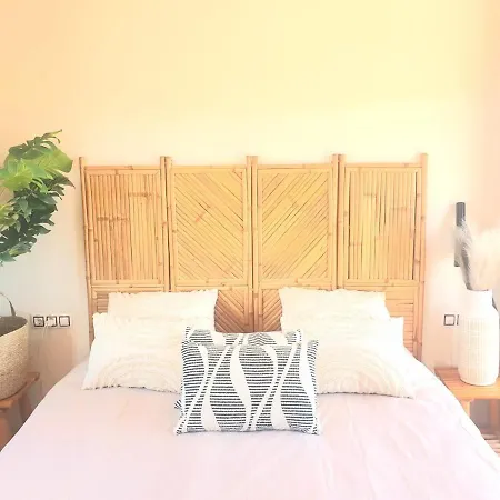 Wind Sheltered, Big Chill Out,3 Rooms,2 Bath *