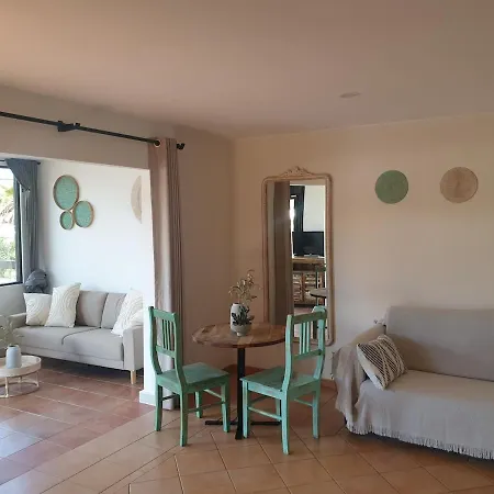 Wind Sheltered, Big Chill Out,3 Rooms,2 Bath Majanicho