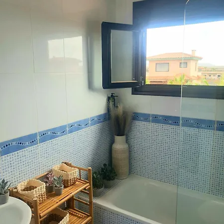 Wind Sheltered, Big Chill Out,3 Rooms,2 Bath Majanicho
